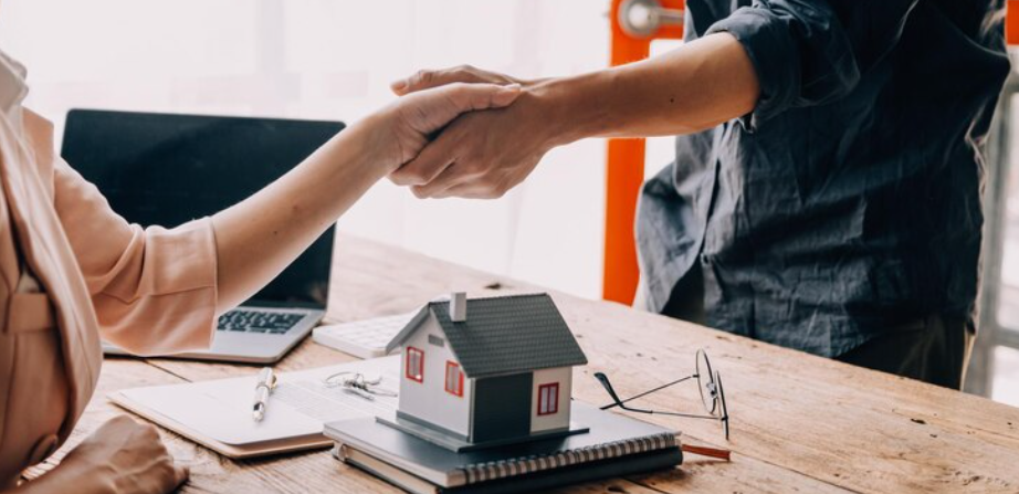 How Home Selling Services Help You Get the Best Price for Your Property Home Selling Services